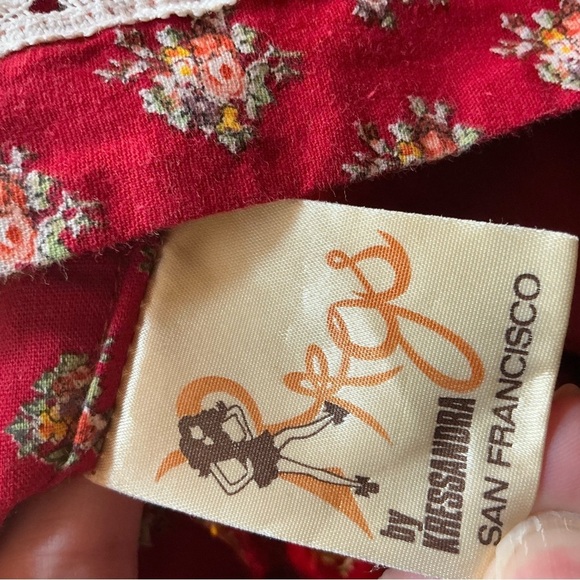 Vintage 70s floral maxi dress - Picture 2 of 15